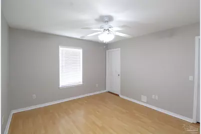 7680 Chablis Cir, Navarre, FL 32566 - Photo 8