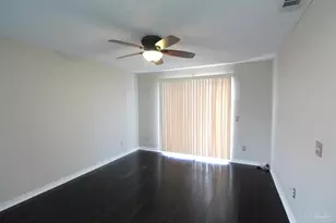 7680 Chablis Cir, Navarre, FL 32566 - Photo 4