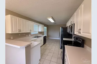 1519 Sandcliff Dr, Pensacola, FL 32507 - Photo 4