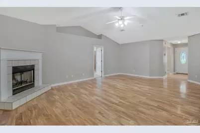 5246 Hawks Nest Dr, Milton, FL 32570 - Photo 6