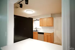 2745 Godwin Ln, Pensacola, FL 32526 - Photo 18