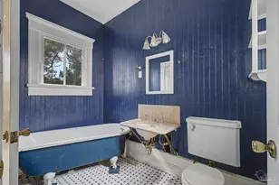 222 W Jackson St, Pensacola, FL 32501 - Photo 6