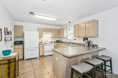 6384 Mers Ln, Pensacola, FL 32526 - Photo 8