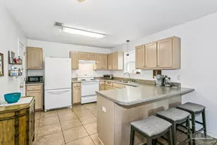6384 Mers Ln, Pensacola, FL 32526 - Photo 8