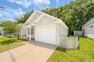 1145 Sweetbriar St, Cantonment, FL 32533 - Photo 2