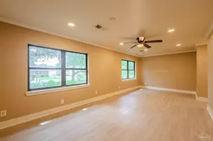 430 N V St, Pensacola, FL 32505 - Photo 14