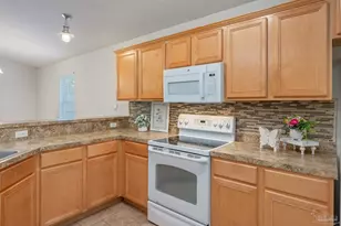 2070 Catline Cir, Navarre, FL 32566 - Photo 10