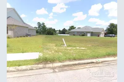 5751 Highland Lake Dr, Milton, FL 32583 - Photo 4