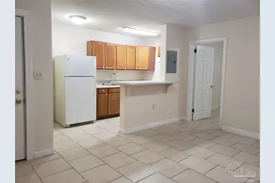 204 Holmes Dr #B, Pensacola, FL 32507 - Photo 2