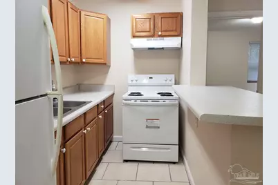 204 Holmes Dr #B, Pensacola, FL 32507 - Photo 4