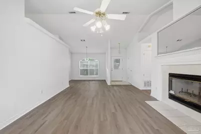 2678 Hidden Estates Cir, Navarre, FL 32566 - Photo 8