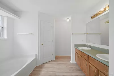 2678 Hidden Estates Cir, Navarre, FL 32566 - Photo 20
