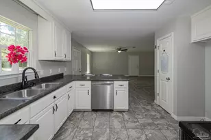 1830 Cedar Park Dr, Cantonment, FL 32533 - Photo 14