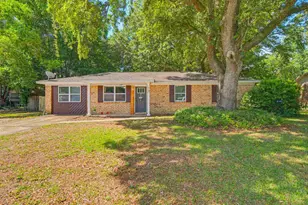 5517 Woodcrest Dr, Milton, FL 32583 - Photo 1