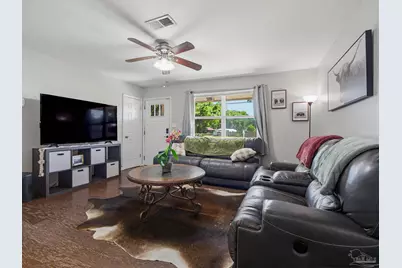 5517 Woodcrest Dr, Milton, FL 32583 - Photo 4