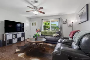 5517 Woodcrest Dr, Milton, FL 32583 - Photo 4
