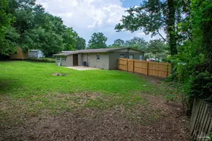 5357 Locklin Ave, Milton, FL 32570 - Photo 10