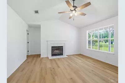 5984 Savannah Dr, Milton, FL 32570 - Photo 8