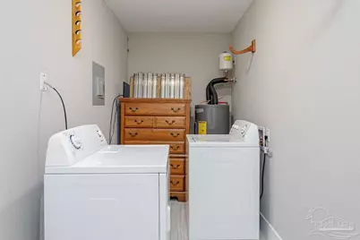 990 W Zarragossa St, Pensacola, FL 32502 - Photo 14