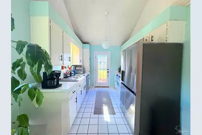 3585 Riddick Dr, Pensacola, FL 32504 - Photo 6