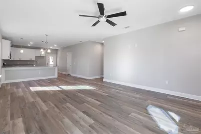 2151 Paloma St, Navarre, FL 32566 - Photo 6