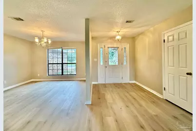 5027 Shoshone Dr, Pensacola, FL 32506 - Photo 2