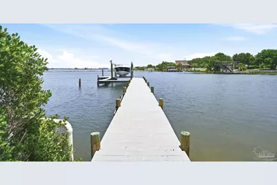 112 Matamoros Dr, Pensacola Beach, FL 32561 - Photo 10
