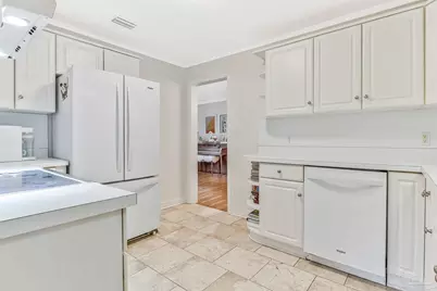 2011 Hallmark Dr, Pensacola, FL 32503 - Photo 8