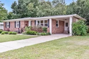 2011 Hallmark Dr, Pensacola, FL 32503 - Photo 34