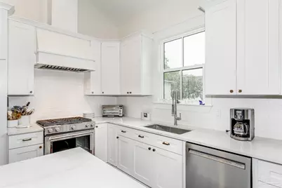 1303 N 8th Ave, Pensacola, FL 32503 - Photo 12