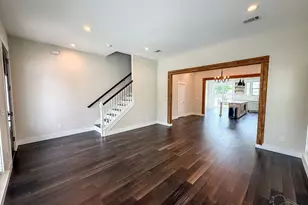 517 W Wright St, Pensacola, FL 32501 - Photo 2