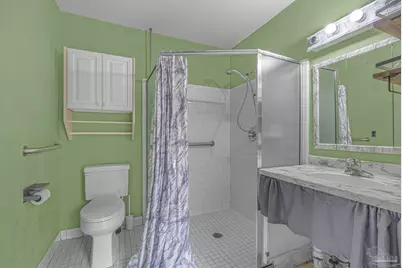 6105 E Shore Dr, Pensacola, FL 32505 - Photo 18