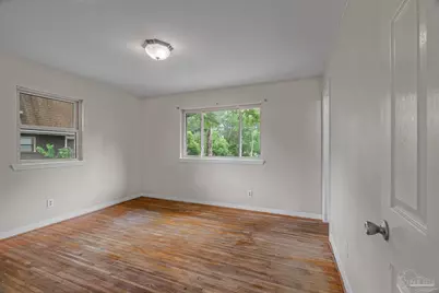 6105 E Shore Dr, Pensacola, FL 32505 - Photo 26