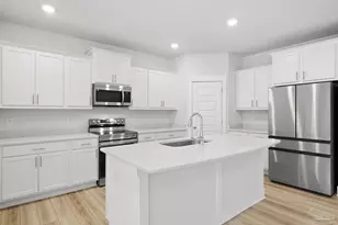 209 Camellia Dr, Cantonment, FL 32533 - Photo 2