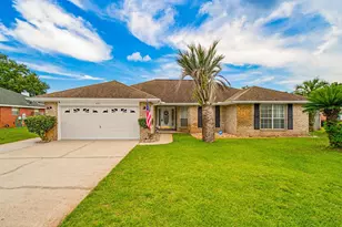 881 Lake Aire Dr, Pensacola, FL 32506 - Photo 2