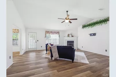 881 Lake Aire Dr, Pensacola, FL 32506 - Photo 6