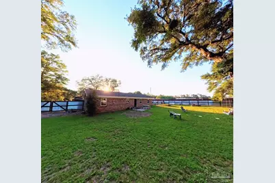 6036 Oakwood Dr, Milton, FL 32570 - Photo 4