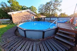 6036 Oakwood Dr, Milton, FL 32570 - Photo 16