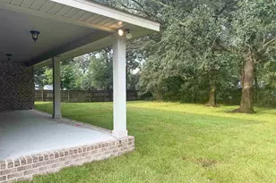 5721 Lofty Pines Dr, Milton, FL 32570 - Photo 2