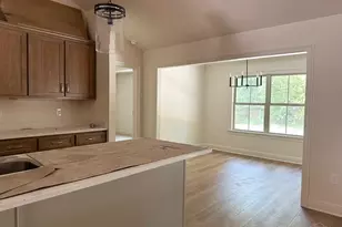 5721 Lofty Pines Dr, Milton, FL 32570 - Photo 2