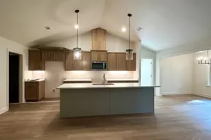 5721 Lofty Pines Dr, Milton, FL 32570 - Photo 4