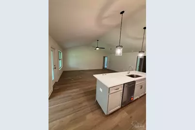 5721 Lofty Pines Dr, Milton, FL 32570 - Photo 10