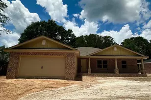 5721 Lofty Pines Dr, Milton, FL 32570 - Photo 1