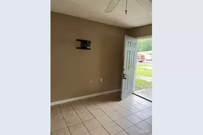 4 Ellis Dr #B, Pensacola, FL 32507 - Photo 2