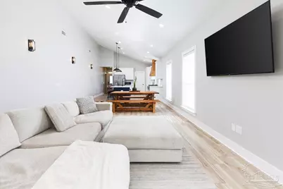 1006 W Lloyd St, Pensacola, FL 32501 - Photo 8