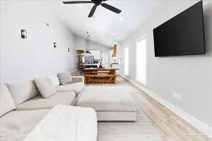 1006 W Lloyd St, Pensacola, FL 32501 - Photo 8