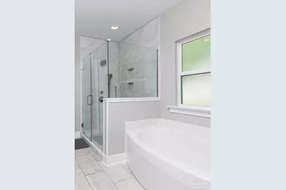 1006 W Lloyd St, Pensacola, FL 32501 - Photo 22