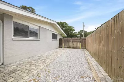 302 Loruna Dr, Gulf Breeze, FL 32561 - Photo 34