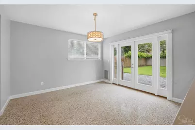 302 Loruna Dr, Gulf Breeze, FL 32561 - Photo 12