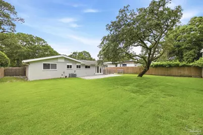 302 Loruna Dr, Gulf Breeze, FL 32561 - Photo 36